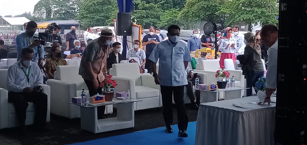 sewa kursi alat pesta jakarta